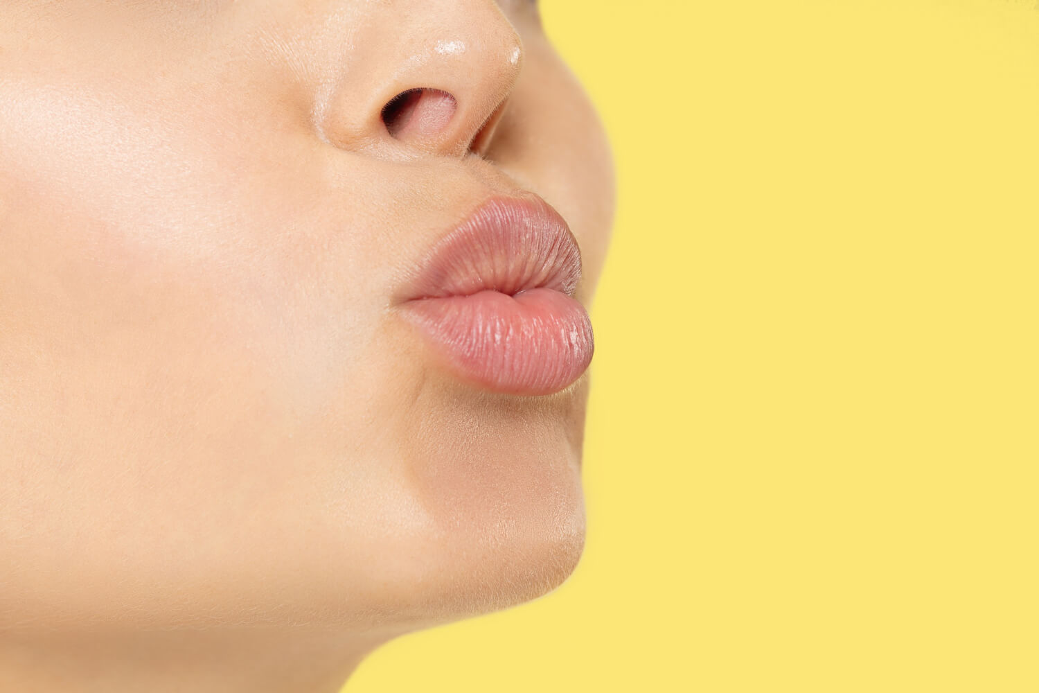 Hidratación de labios con CBD